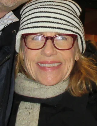 Amy Madigan height profile photo