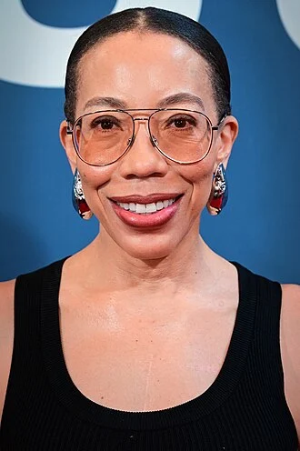 Amy Sherald height profile photo