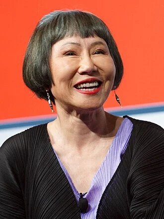 Amy Tan height profile photo