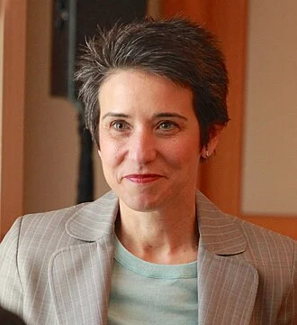 Amy Walter height profile photo