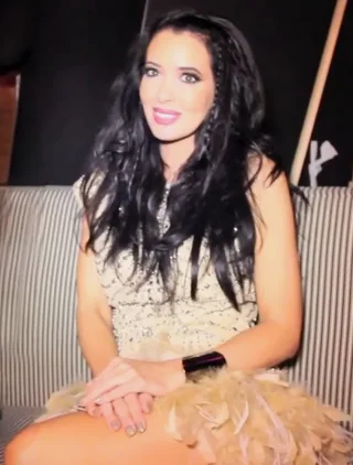 Amy Weber height profile photo