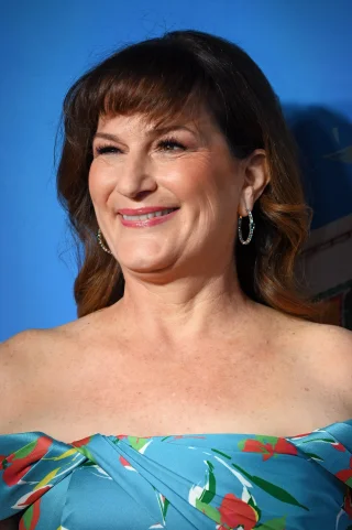 Ana Gasteyer height profile photo