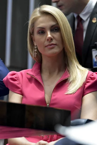 Ana Hickmann height profile photo