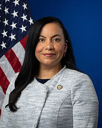 Analilia Mejia height profile photo