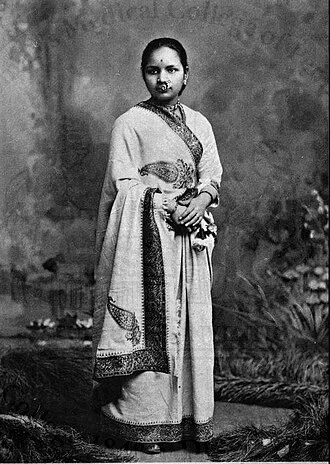 Anandi Gopal Joshi height profile photo