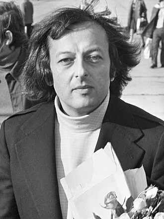 André Previn height profile photo