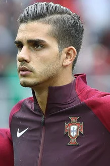 André Silva (footballer, born 1995) height profile photo