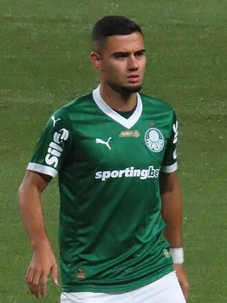 Andreas Pereira height profile photo