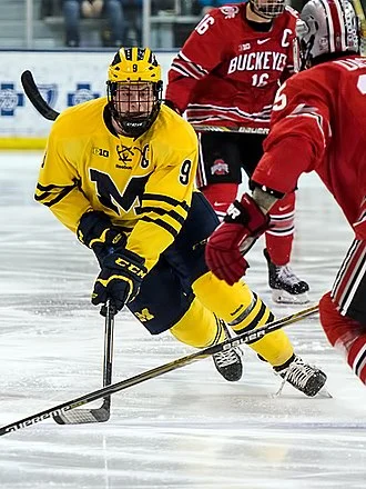 Andrew Copp height profile photo