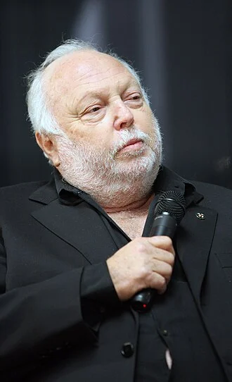 Andrew G. Vajna height profile photo