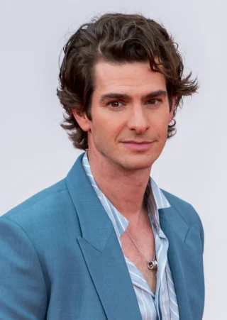 Andrew Garfield height profile photo