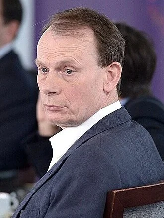 Andrew Marr height profile photo