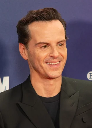 Andrew Scott (actor) height profile photo