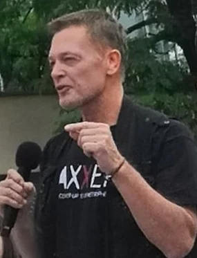 Andrew Wakefield height profile photo