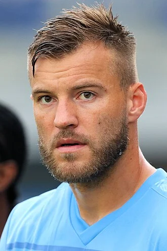 Andriy Yarmolenko height profile photo