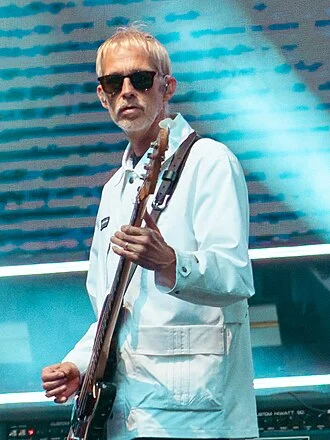 Andy Bell (Welsh musician) height profile photo