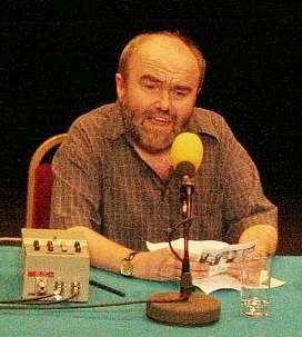 Andy Hamilton height profile photo
