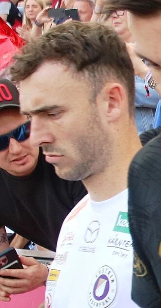 Andy Irving height profile photo