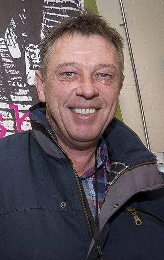 Andy Kershaw height profile photo