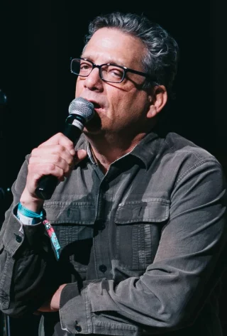 Andy Kindler height profile photo