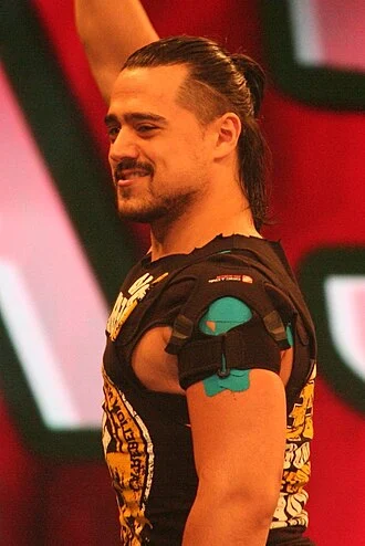 Angel Garza height profile photo