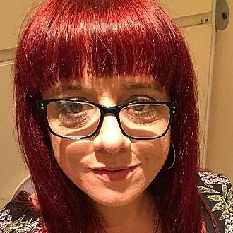 Angela Barnes height profile photo