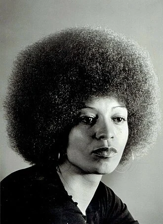 Angela Davis height profile photo