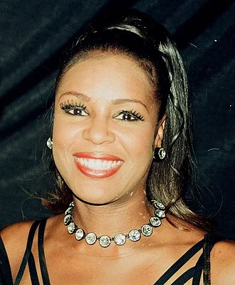 Angela Winbush height profile photo