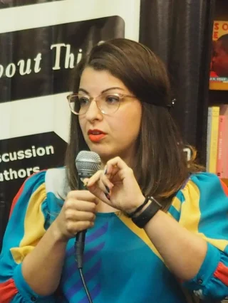 Anita Sarkeesian height profile photo