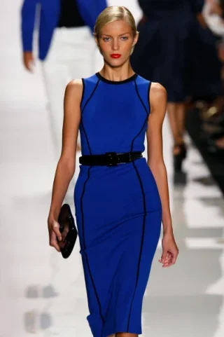 Anja Rubik height profile photo