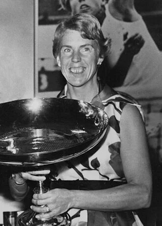 Ann Jones (tennis) height profile photo