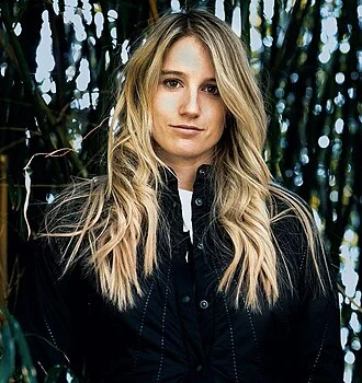 Anna Gasser height profile photo