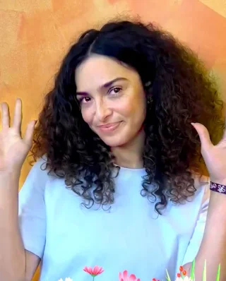 Anna Shaffer height profile photo