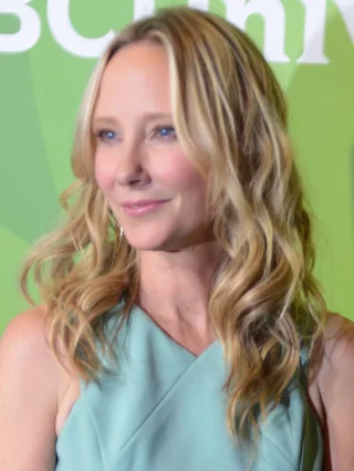 Anne Heche height profile photo