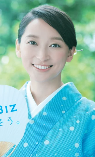 Anne Watanabe height profile photo