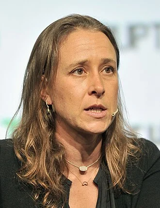 Anne Wojcicki height profile photo