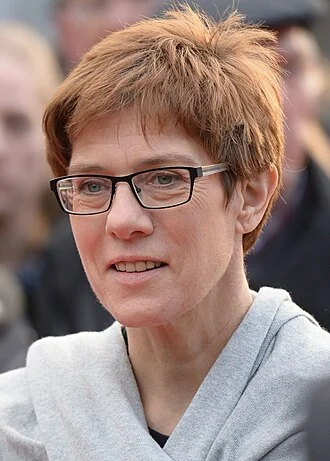 Annegret Kramp-Karrenbauer height profile photo