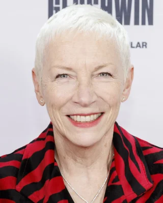 Annie Lennox height profile photo