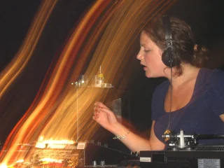 Annie Mac height profile photo