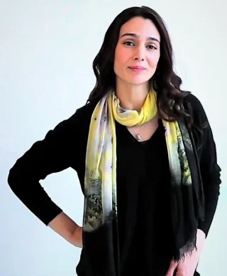 Annie Parisse height profile photo
