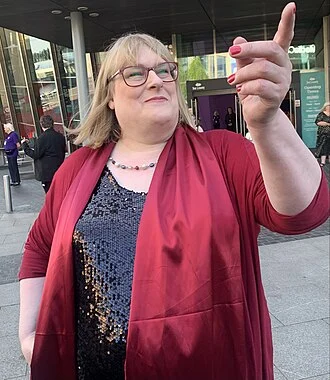 Annie Wallace height profile photo