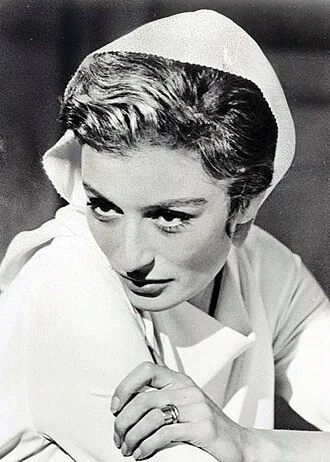 Anouk Aimée height profile photo