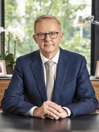 Anthony Albanese height profile photo