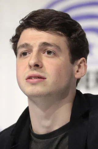 Anthony Boyle height profile photo