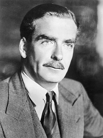 Anthony Eden height profile photo