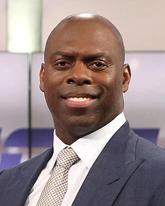 Anthony Lynn height profile photo