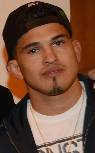 Anthony Pettis height profile photo