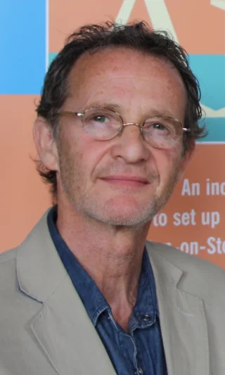 Anton Lesser height profile photo