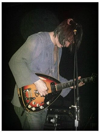 Anton Newcombe height profile photo