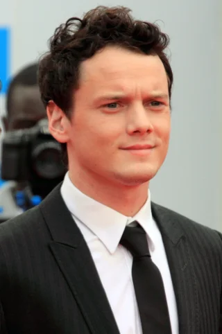 Anton Yelchin height profile photo